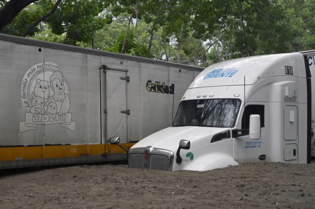 Tropical storm Roslyn hits Mexico hard: death toll rises to two