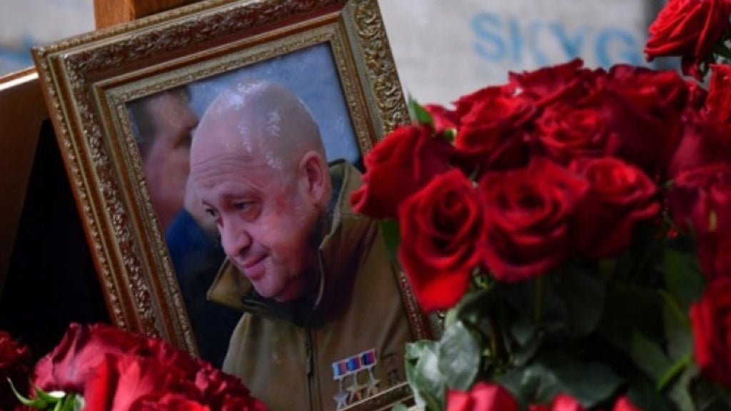 Kremlin rules out international investigation after plane crash