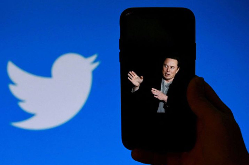 Elon Musk turns around and offers to buy Twitter again