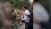 Emmanuel Macron slapped by a man during a trip in the Drôme, two interpellations